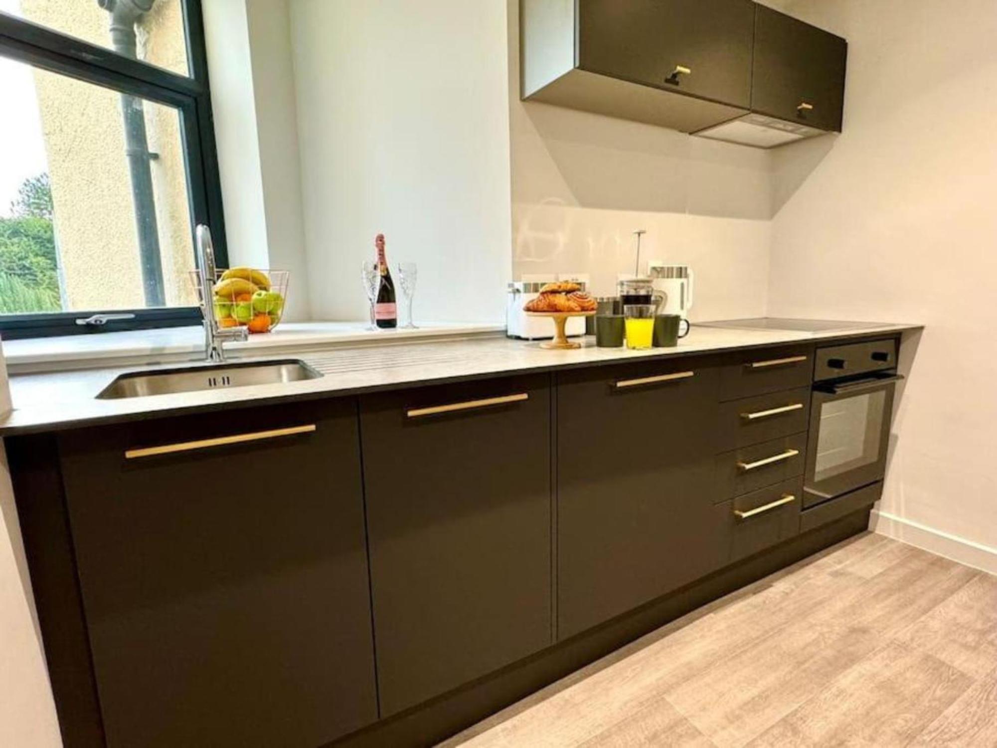 New 2 Bedroom Bournemouth Ground Floor Easy Access Exteriör bild